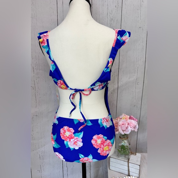 NWT GB Gianni Bini One Piece Swimsuit Blue Floral Ruffled Size L - Picture 3 of 9